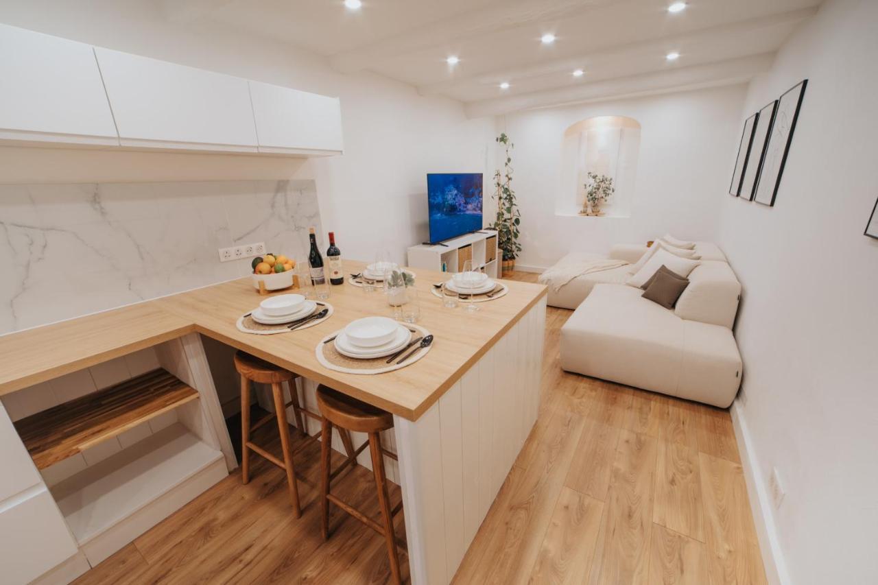 Perfect Family-Oriented And Renovated Townhouse In The Old Antibes Leilighet Eksteriør bilde